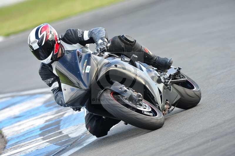 Motorcycle action photographs;donington;donington park leicestershire;donington photographs;event digital images;eventdigitalimages;no limits trackday;peter wileman photography;trackday;trackday digital images;trackday photos