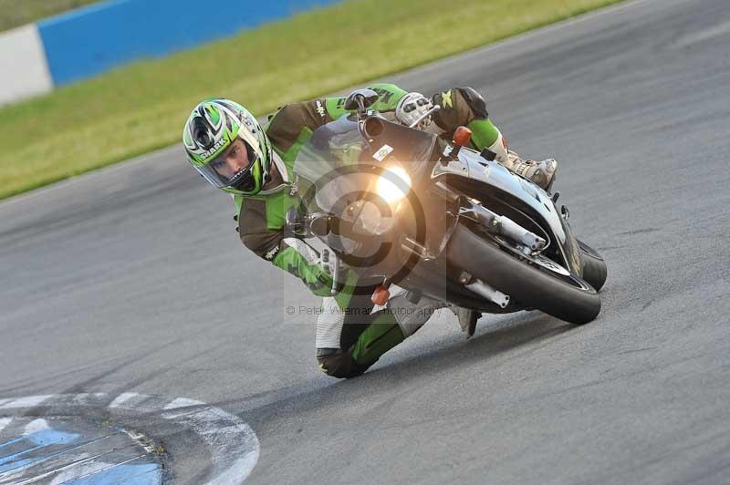 Motorcycle action photographs;donington;donington park leicestershire;donington photographs;event digital images;eventdigitalimages;no limits trackday;peter wileman photography;trackday;trackday digital images;trackday photos