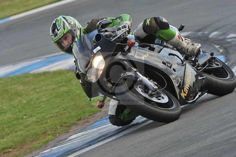 Motorcycle action photographs;donington;donington park leicestershire;donington photographs;event digital images;eventdigitalimages;no limits trackday;peter wileman photography;trackday;trackday digital images;trackday photos