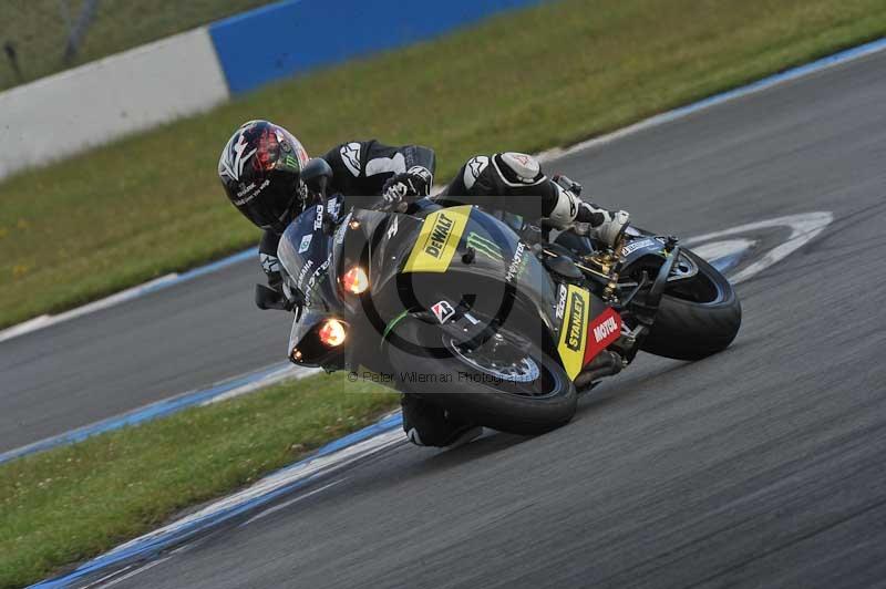 Motorcycle action photographs;donington;donington park leicestershire;donington photographs;event digital images;eventdigitalimages;no limits trackday;peter wileman photography;trackday;trackday digital images;trackday photos
