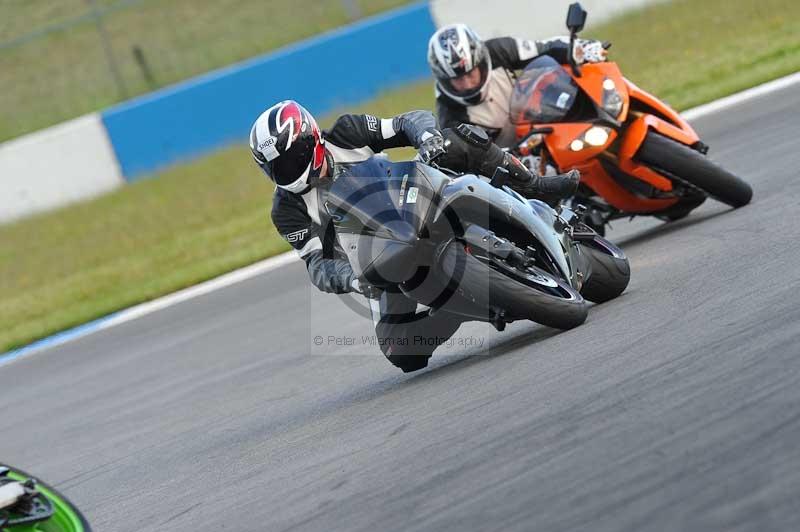 Motorcycle action photographs;donington;donington park leicestershire;donington photographs;event digital images;eventdigitalimages;no limits trackday;peter wileman photography;trackday;trackday digital images;trackday photos