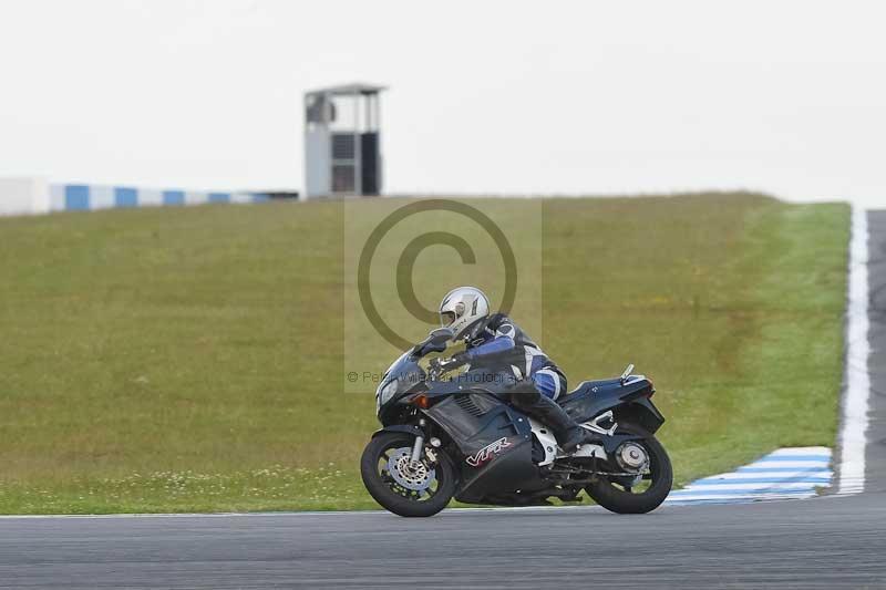 Motorcycle action photographs;donington;donington park leicestershire;donington photographs;event digital images;eventdigitalimages;no limits trackday;peter wileman photography;trackday;trackday digital images;trackday photos