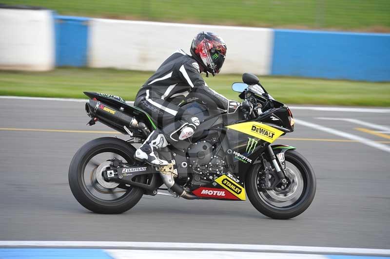 Motorcycle action photographs;donington;donington park leicestershire;donington photographs;event digital images;eventdigitalimages;no limits trackday;peter wileman photography;trackday;trackday digital images;trackday photos