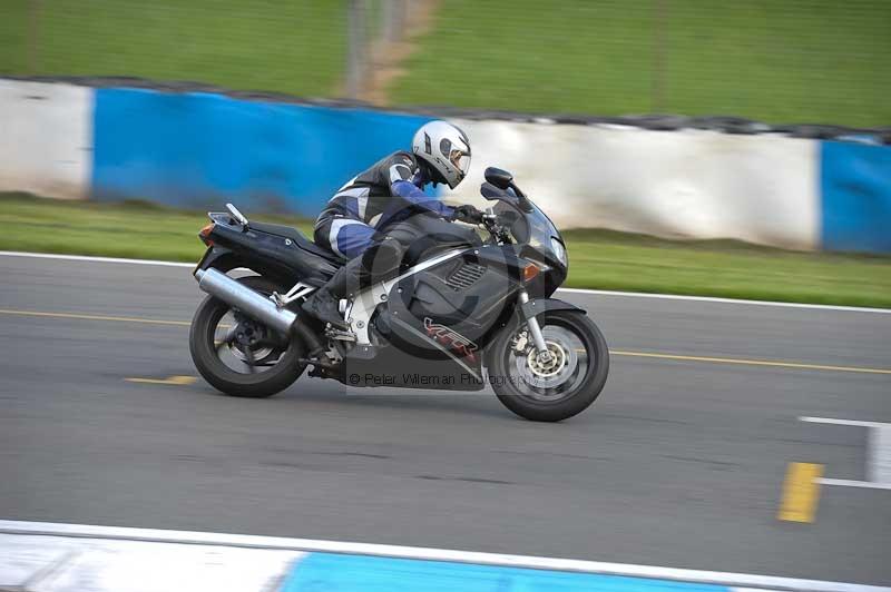 Motorcycle action photographs;donington;donington park leicestershire;donington photographs;event digital images;eventdigitalimages;no limits trackday;peter wileman photography;trackday;trackday digital images;trackday photos