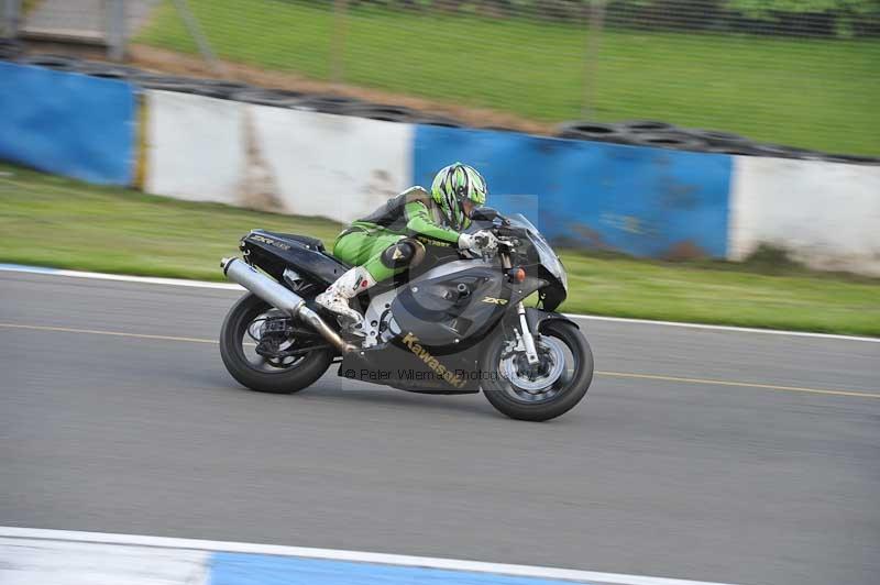 Motorcycle action photographs;donington;donington park leicestershire;donington photographs;event digital images;eventdigitalimages;no limits trackday;peter wileman photography;trackday;trackday digital images;trackday photos