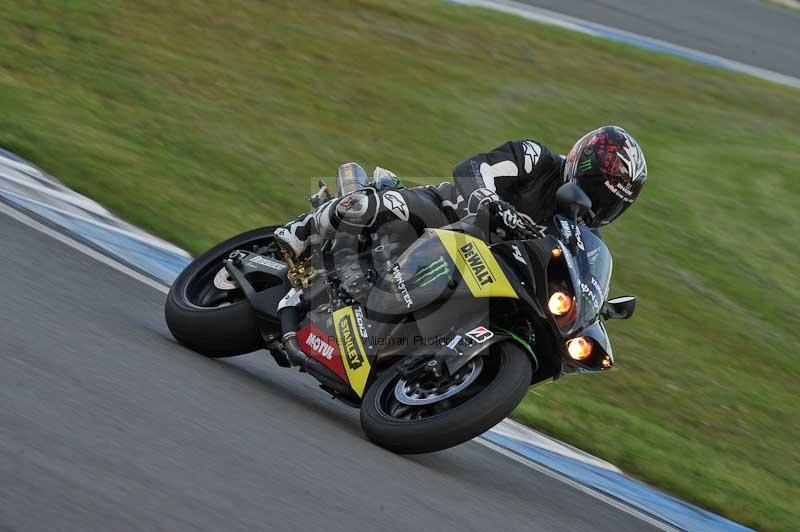 Motorcycle action photographs;donington;donington park leicestershire;donington photographs;event digital images;eventdigitalimages;no limits trackday;peter wileman photography;trackday;trackday digital images;trackday photos