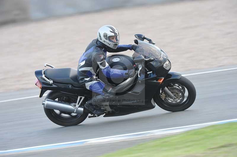 Motorcycle action photographs;donington;donington park leicestershire;donington photographs;event digital images;eventdigitalimages;no limits trackday;peter wileman photography;trackday;trackday digital images;trackday photos