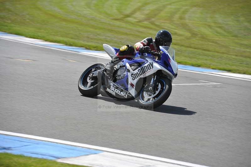 Motorcycle action photographs;donington;donington park leicestershire;donington photographs;event digital images;eventdigitalimages;no limits trackday;peter wileman photography;trackday;trackday digital images;trackday photos