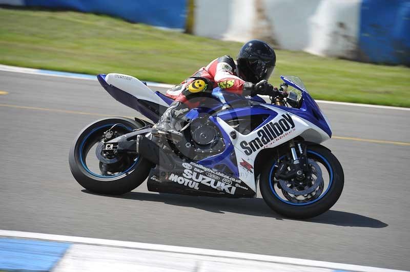 Motorcycle action photographs;donington;donington park leicestershire;donington photographs;event digital images;eventdigitalimages;no limits trackday;peter wileman photography;trackday;trackday digital images;trackday photos