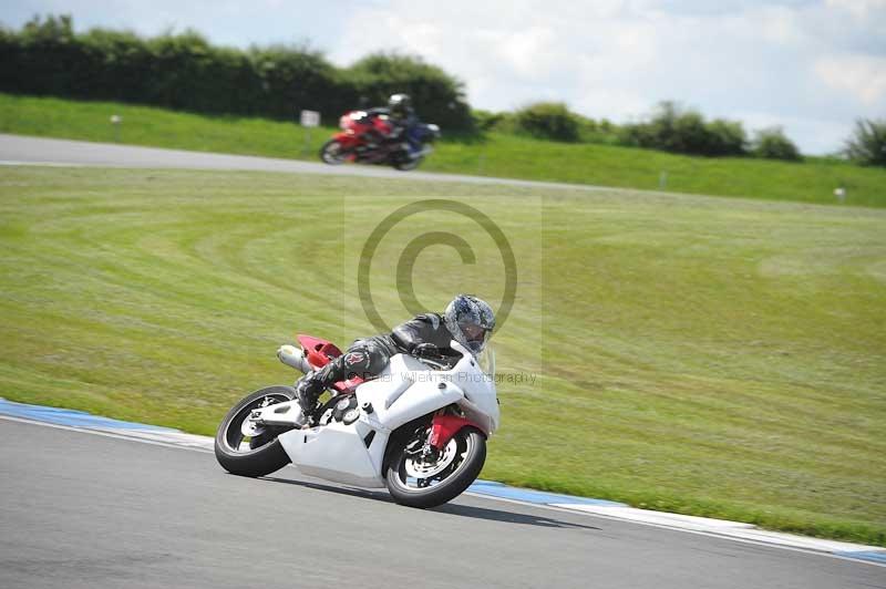 Motorcycle action photographs;donington;donington park leicestershire;donington photographs;event digital images;eventdigitalimages;no limits trackday;peter wileman photography;trackday;trackday digital images;trackday photos