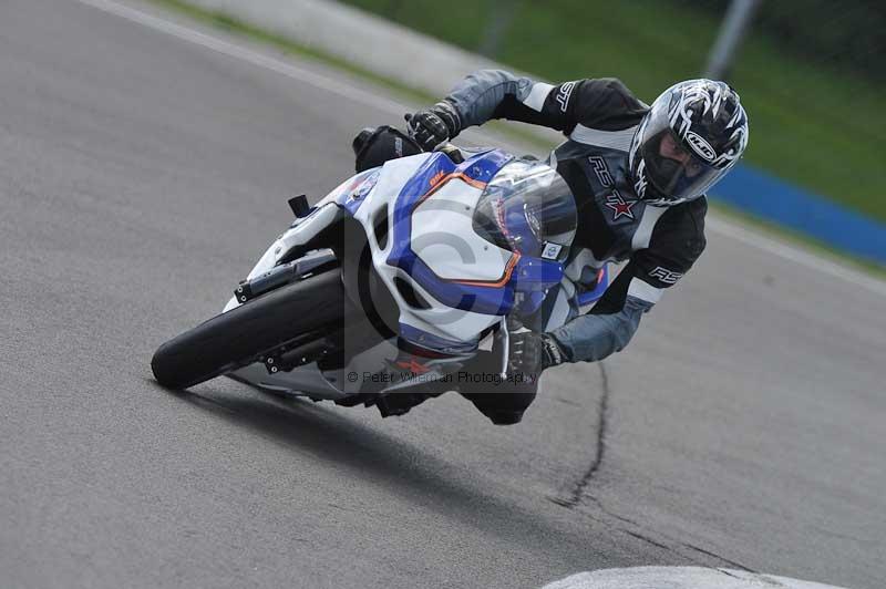 Motorcycle action photographs;donington;donington park leicestershire;donington photographs;event digital images;eventdigitalimages;no limits trackday;peter wileman photography;trackday;trackday digital images;trackday photos