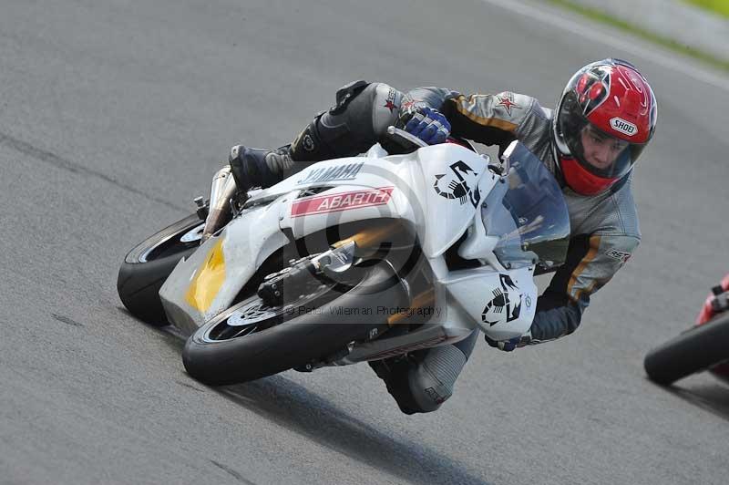 Motorcycle action photographs;donington;donington park leicestershire;donington photographs;event digital images;eventdigitalimages;no limits trackday;peter wileman photography;trackday;trackday digital images;trackday photos