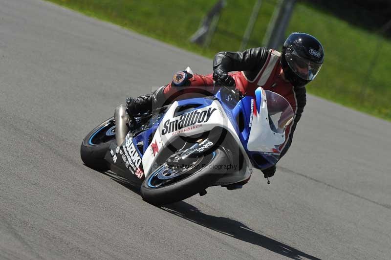 Motorcycle action photographs;donington;donington park leicestershire;donington photographs;event digital images;eventdigitalimages;no limits trackday;peter wileman photography;trackday;trackday digital images;trackday photos