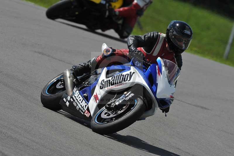 Motorcycle action photographs;donington;donington park leicestershire;donington photographs;event digital images;eventdigitalimages;no limits trackday;peter wileman photography;trackday;trackday digital images;trackday photos