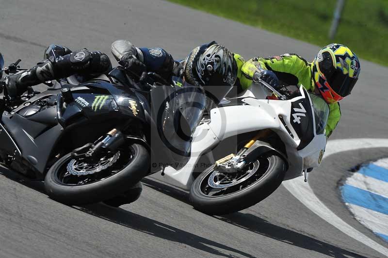 Motorcycle action photographs;donington;donington park leicestershire;donington photographs;event digital images;eventdigitalimages;no limits trackday;peter wileman photography;trackday;trackday digital images;trackday photos