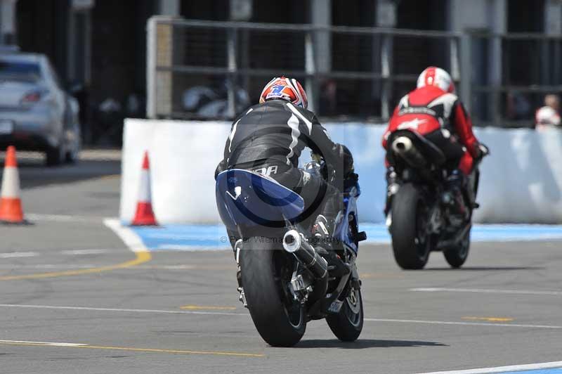 Motorcycle action photographs;donington;donington park leicestershire;donington photographs;event digital images;eventdigitalimages;no limits trackday;peter wileman photography;trackday;trackday digital images;trackday photos