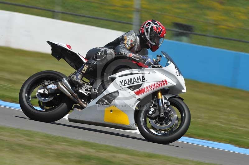 Motorcycle action photographs;donington;donington park leicestershire;donington photographs;event digital images;eventdigitalimages;no limits trackday;peter wileman photography;trackday;trackday digital images;trackday photos