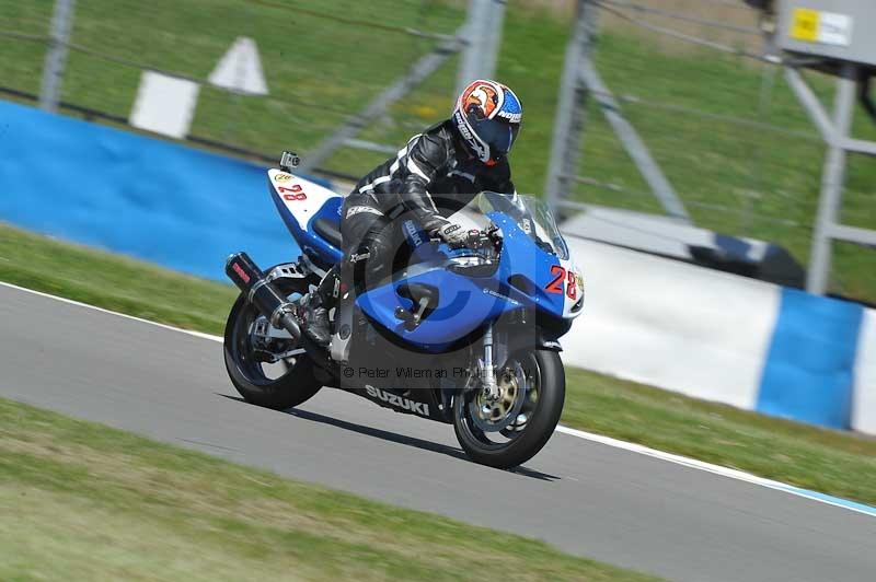 Motorcycle action photographs;donington;donington park leicestershire;donington photographs;event digital images;eventdigitalimages;no limits trackday;peter wileman photography;trackday;trackday digital images;trackday photos