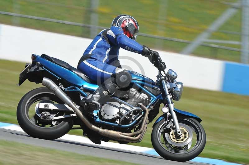 Motorcycle action photographs;donington;donington park leicestershire;donington photographs;event digital images;eventdigitalimages;no limits trackday;peter wileman photography;trackday;trackday digital images;trackday photos
