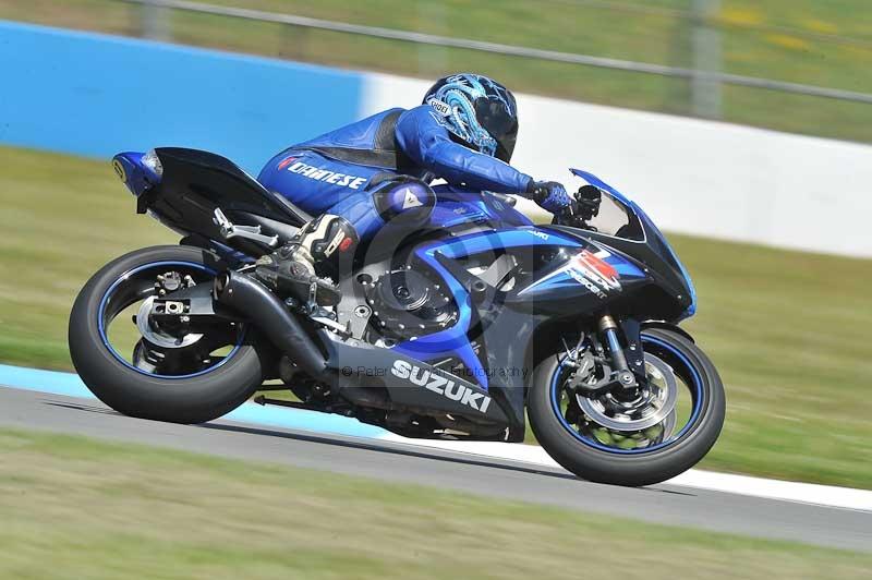 Motorcycle action photographs;donington;donington park leicestershire;donington photographs;event digital images;eventdigitalimages;no limits trackday;peter wileman photography;trackday;trackday digital images;trackday photos