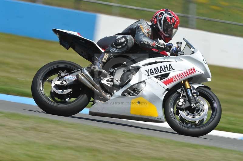 Motorcycle action photographs;donington;donington park leicestershire;donington photographs;event digital images;eventdigitalimages;no limits trackday;peter wileman photography;trackday;trackday digital images;trackday photos