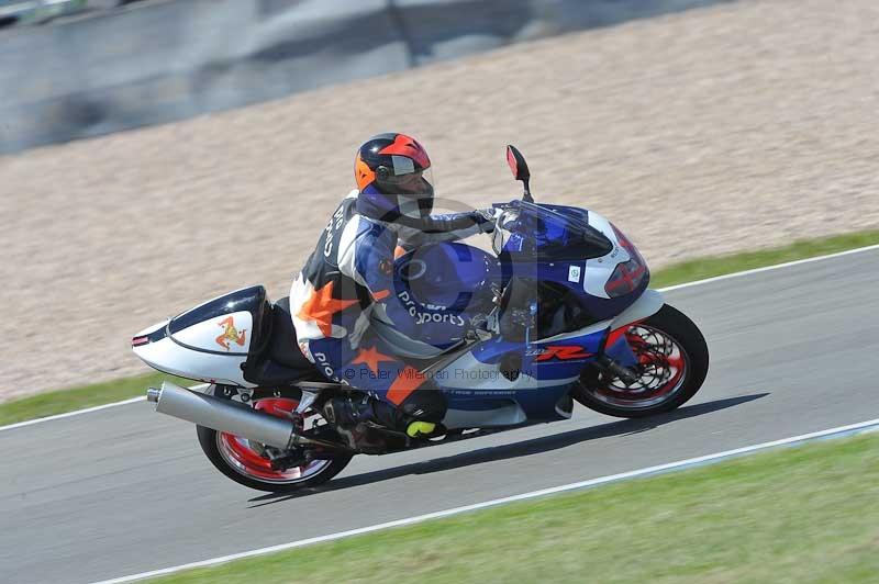 Motorcycle action photographs;donington;donington park leicestershire;donington photographs;event digital images;eventdigitalimages;no limits trackday;peter wileman photography;trackday;trackday digital images;trackday photos