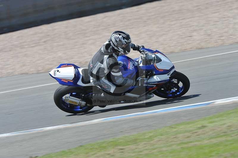 Motorcycle action photographs;donington;donington park leicestershire;donington photographs;event digital images;eventdigitalimages;no limits trackday;peter wileman photography;trackday;trackday digital images;trackday photos