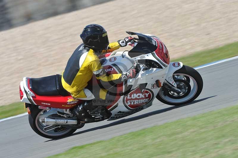 Motorcycle action photographs;donington;donington park leicestershire;donington photographs;event digital images;eventdigitalimages;no limits trackday;peter wileman photography;trackday;trackday digital images;trackday photos