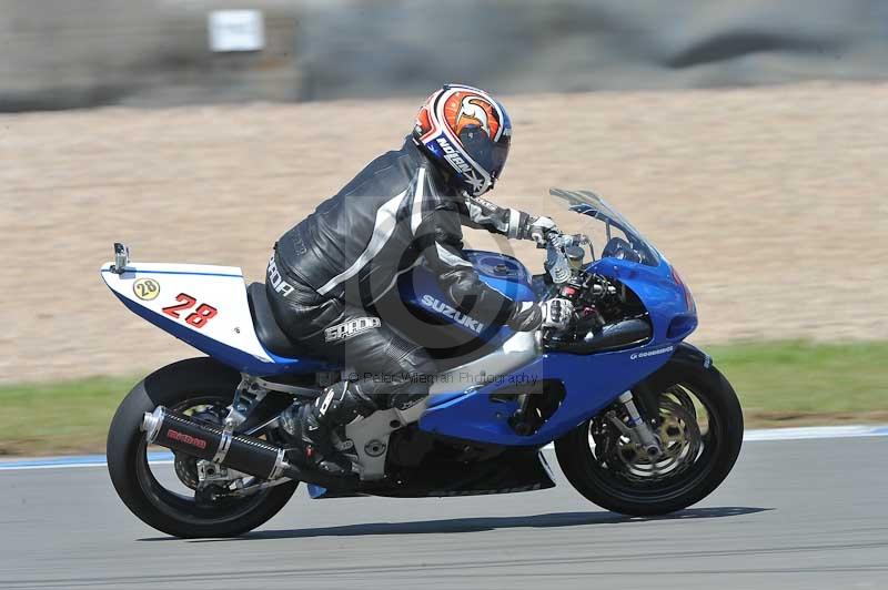 Motorcycle action photographs;donington;donington park leicestershire;donington photographs;event digital images;eventdigitalimages;no limits trackday;peter wileman photography;trackday;trackday digital images;trackday photos
