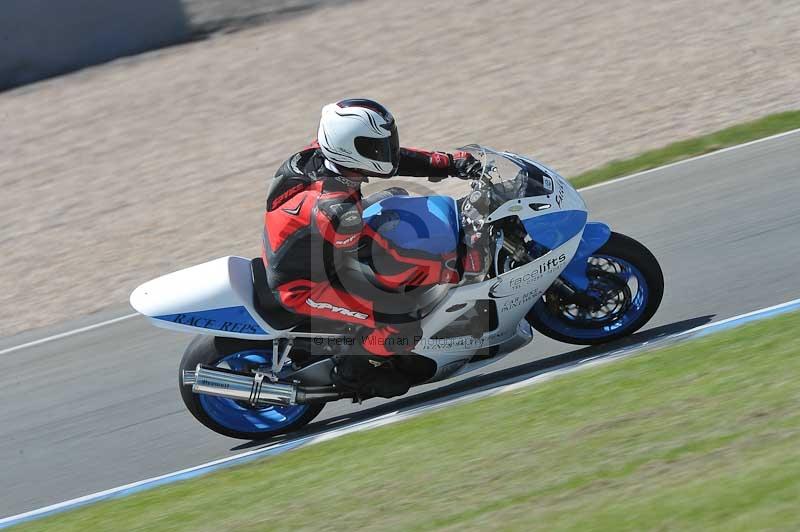 Motorcycle action photographs;donington;donington park leicestershire;donington photographs;event digital images;eventdigitalimages;no limits trackday;peter wileman photography;trackday;trackday digital images;trackday photos