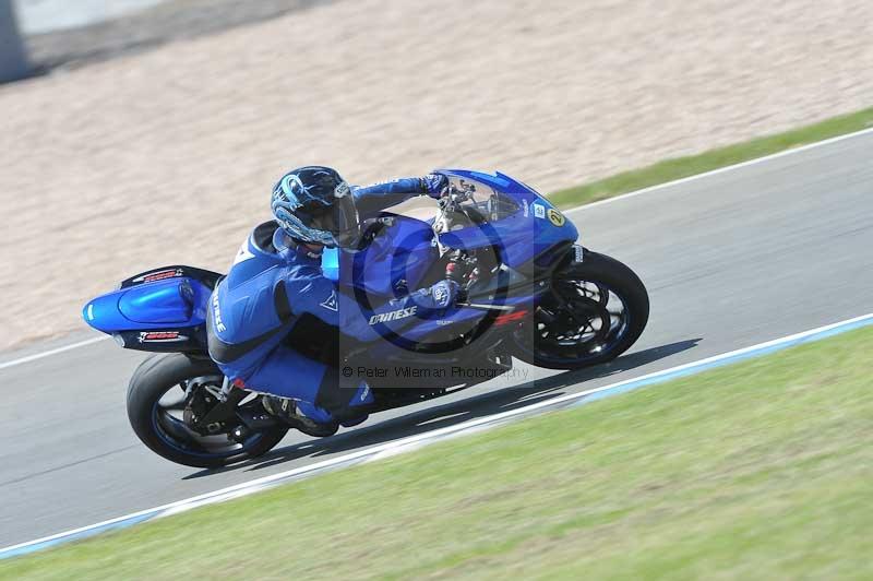 Motorcycle action photographs;donington;donington park leicestershire;donington photographs;event digital images;eventdigitalimages;no limits trackday;peter wileman photography;trackday;trackday digital images;trackday photos