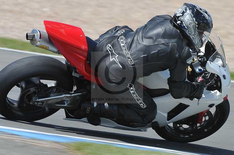 Motorcycle action photographs;donington;donington park leicestershire;donington photographs;event digital images;eventdigitalimages;no limits trackday;peter wileman photography;trackday;trackday digital images;trackday photos