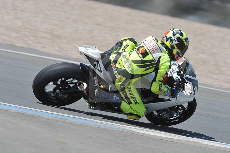 Motorcycle action photographs;donington;donington park leicestershire;donington photographs;event digital images;eventdigitalimages;no limits trackday;peter wileman photography;trackday;trackday digital images;trackday photos