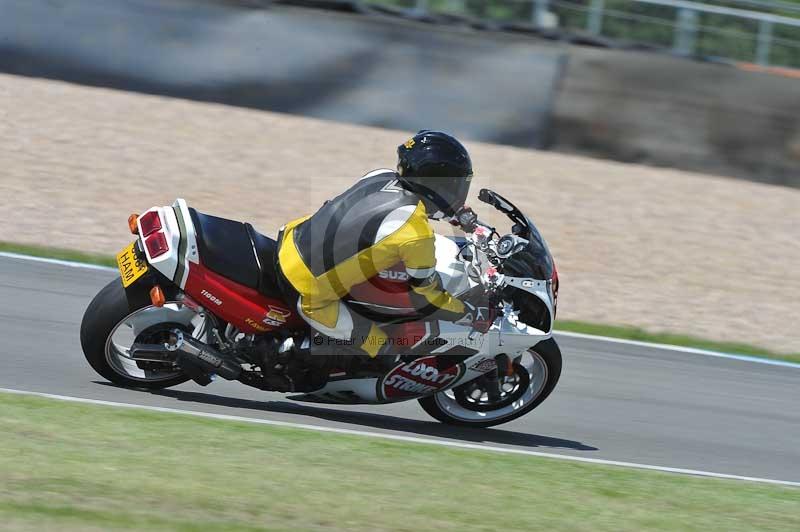 Motorcycle action photographs;donington;donington park leicestershire;donington photographs;event digital images;eventdigitalimages;no limits trackday;peter wileman photography;trackday;trackday digital images;trackday photos