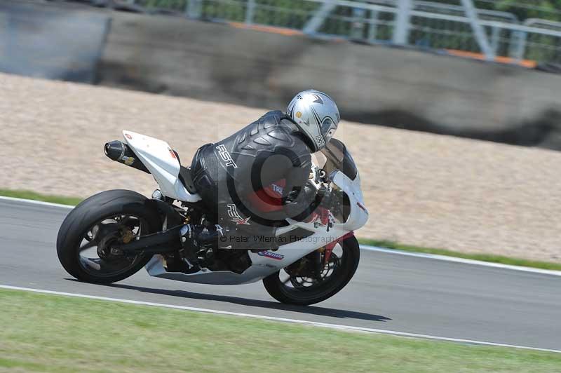 Motorcycle action photographs;donington;donington park leicestershire;donington photographs;event digital images;eventdigitalimages;no limits trackday;peter wileman photography;trackday;trackday digital images;trackday photos