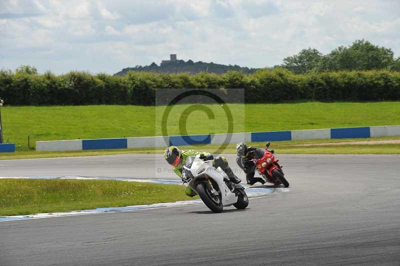 Motorcycle action photographs;donington;donington park leicestershire;donington photographs;event digital images;eventdigitalimages;no limits trackday;peter wileman photography;trackday;trackday digital images;trackday photos
