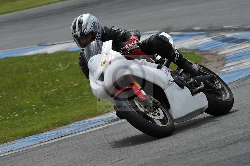 Motorcycle action photographs;donington;donington park leicestershire;donington photographs;event digital images;eventdigitalimages;no limits trackday;peter wileman photography;trackday;trackday digital images;trackday photos