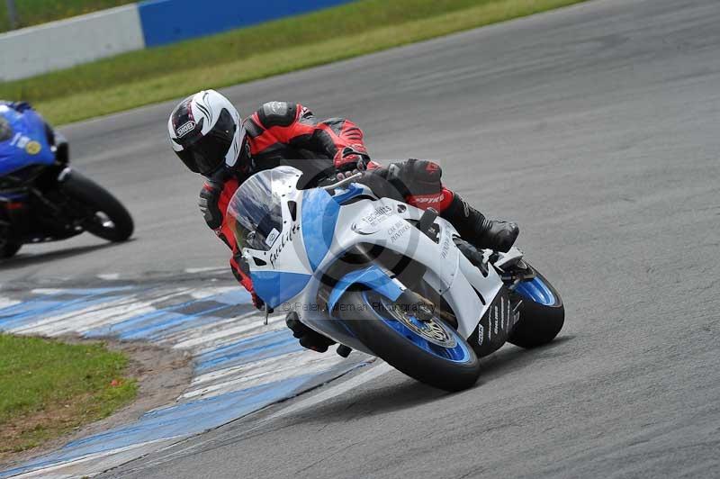Motorcycle action photographs;donington;donington park leicestershire;donington photographs;event digital images;eventdigitalimages;no limits trackday;peter wileman photography;trackday;trackday digital images;trackday photos