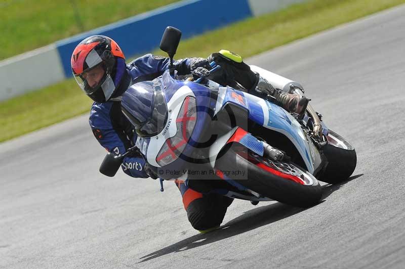 Motorcycle action photographs;donington;donington park leicestershire;donington photographs;event digital images;eventdigitalimages;no limits trackday;peter wileman photography;trackday;trackday digital images;trackday photos
