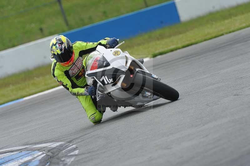 Motorcycle action photographs;donington;donington park leicestershire;donington photographs;event digital images;eventdigitalimages;no limits trackday;peter wileman photography;trackday;trackday digital images;trackday photos
