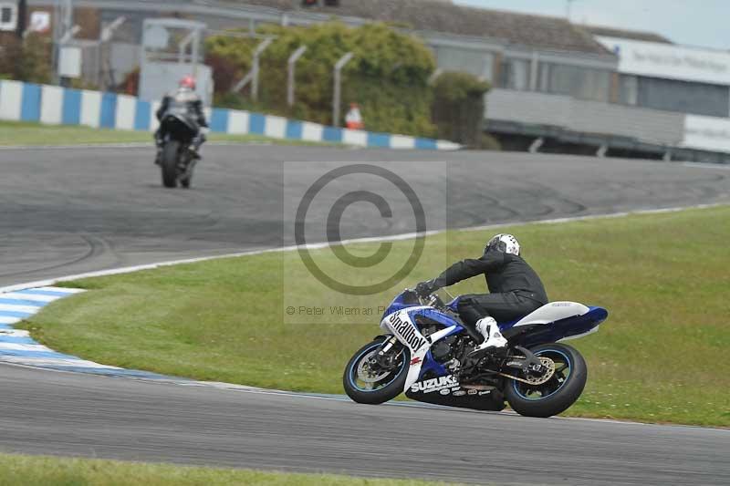 Motorcycle action photographs;donington;donington park leicestershire;donington photographs;event digital images;eventdigitalimages;no limits trackday;peter wileman photography;trackday;trackday digital images;trackday photos