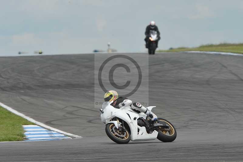 Motorcycle action photographs;donington;donington park leicestershire;donington photographs;event digital images;eventdigitalimages;no limits trackday;peter wileman photography;trackday;trackday digital images;trackday photos