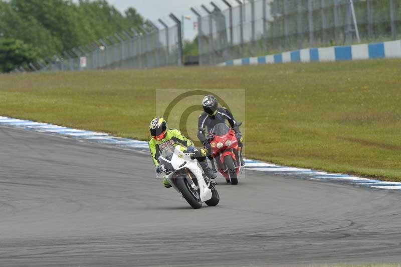 Motorcycle action photographs;donington;donington park leicestershire;donington photographs;event digital images;eventdigitalimages;no limits trackday;peter wileman photography;trackday;trackday digital images;trackday photos