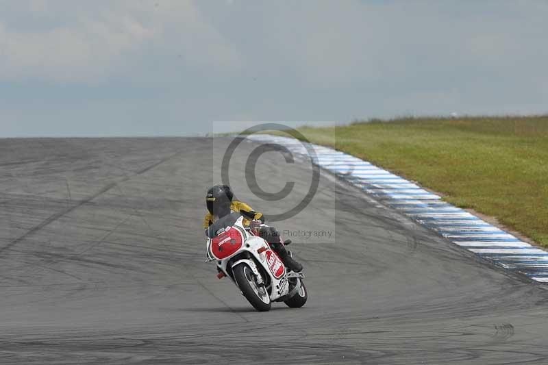 Motorcycle action photographs;donington;donington park leicestershire;donington photographs;event digital images;eventdigitalimages;no limits trackday;peter wileman photography;trackday;trackday digital images;trackday photos