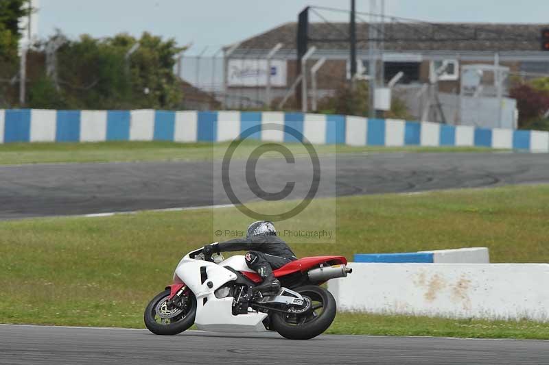 Motorcycle action photographs;donington;donington park leicestershire;donington photographs;event digital images;eventdigitalimages;no limits trackday;peter wileman photography;trackday;trackday digital images;trackday photos