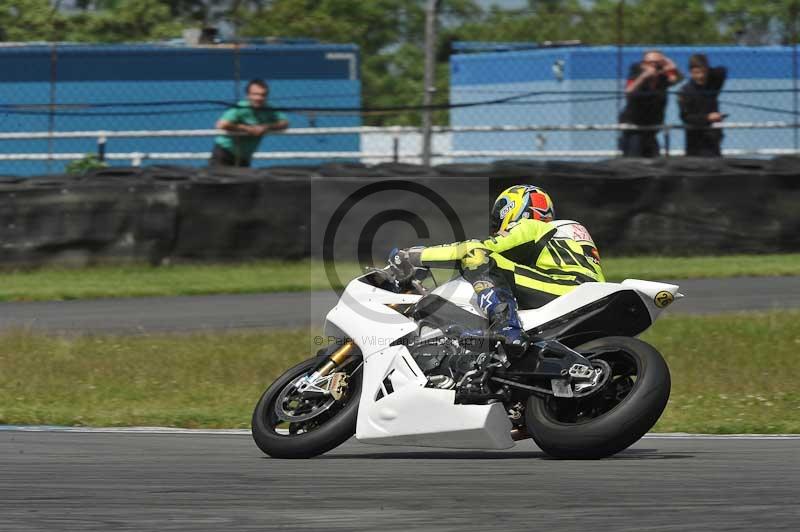 Motorcycle action photographs;donington;donington park leicestershire;donington photographs;event digital images;eventdigitalimages;no limits trackday;peter wileman photography;trackday;trackday digital images;trackday photos
