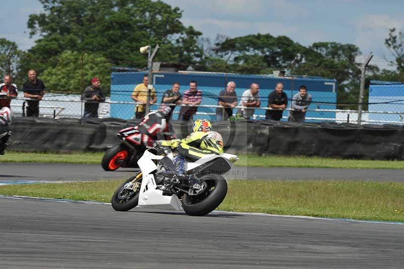 Motorcycle action photographs;donington;donington park leicestershire;donington photographs;event digital images;eventdigitalimages;no limits trackday;peter wileman photography;trackday;trackday digital images;trackday photos