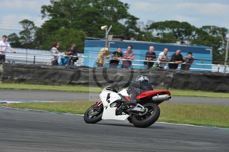 Motorcycle action photographs;donington;donington park leicestershire;donington photographs;event digital images;eventdigitalimages;no limits trackday;peter wileman photography;trackday;trackday digital images;trackday photos