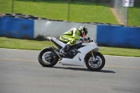 Motorcycle-action-photographs;donington;donington-park-leicestershire;donington-photographs;event-digital-images;eventdigitalimages;no-limits-trackday;peter-wileman-photography;trackday;trackday-digital-images;trackday-photos