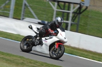 Motorcycle-action-photographs;donington;donington-park-leicestershire;donington-photographs;event-digital-images;eventdigitalimages;no-limits-trackday;peter-wileman-photography;trackday;trackday-digital-images;trackday-photos